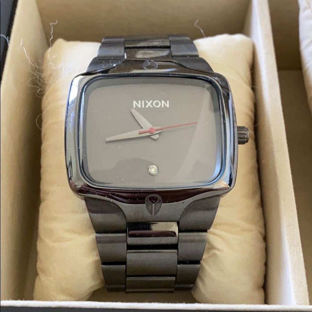 Nixon watch